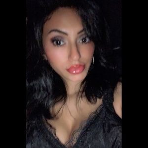 Meet your Posher, Adriana